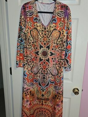 Women's Long Sleeve V-Neck Maxi Dress in Orange Medallion Print‎